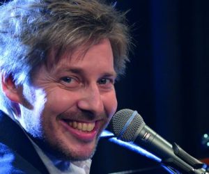 Kabarettist buchen Kosten Kabarett Künstler showeinlagen für feiern Daniel Helfrich